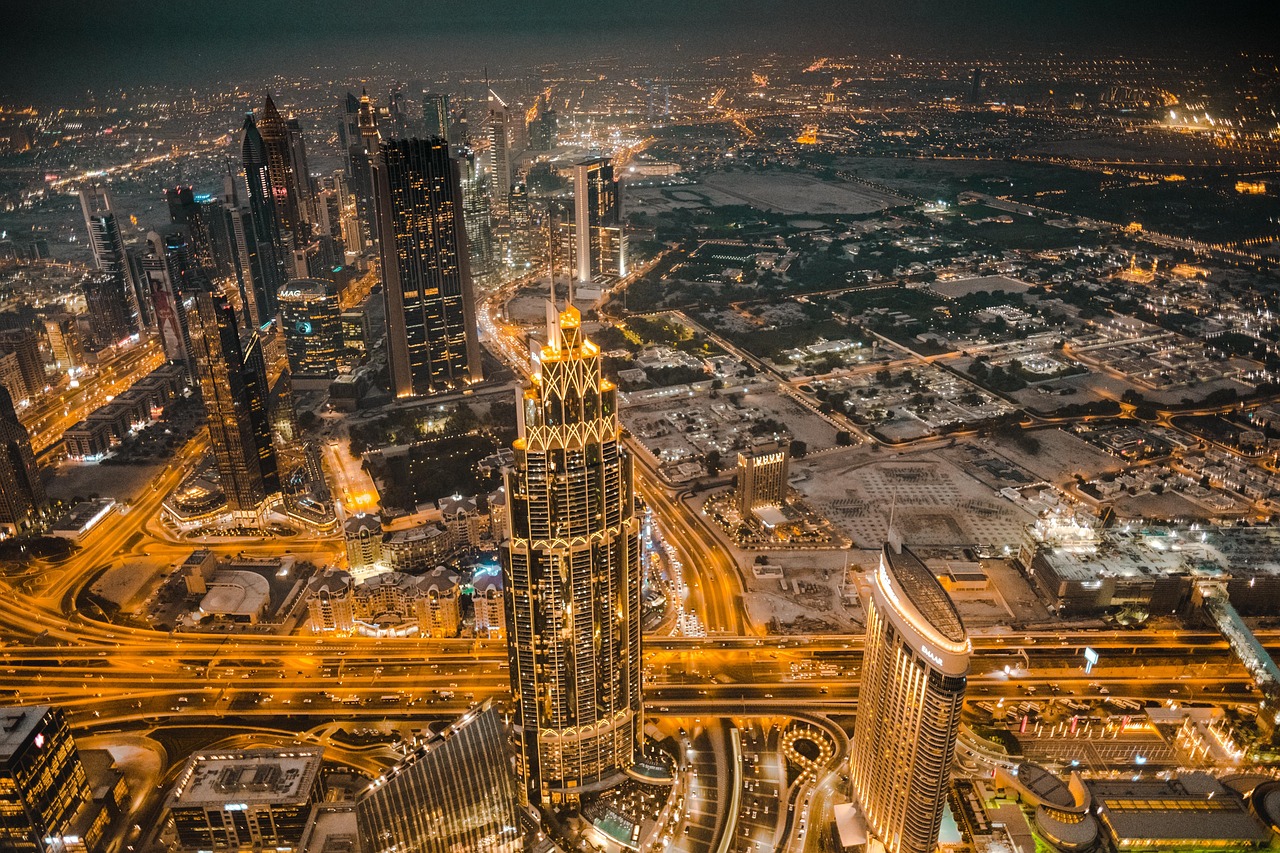 Flights to Dubai (DXB) - Burj Khalifa and skyline - book airline tickets